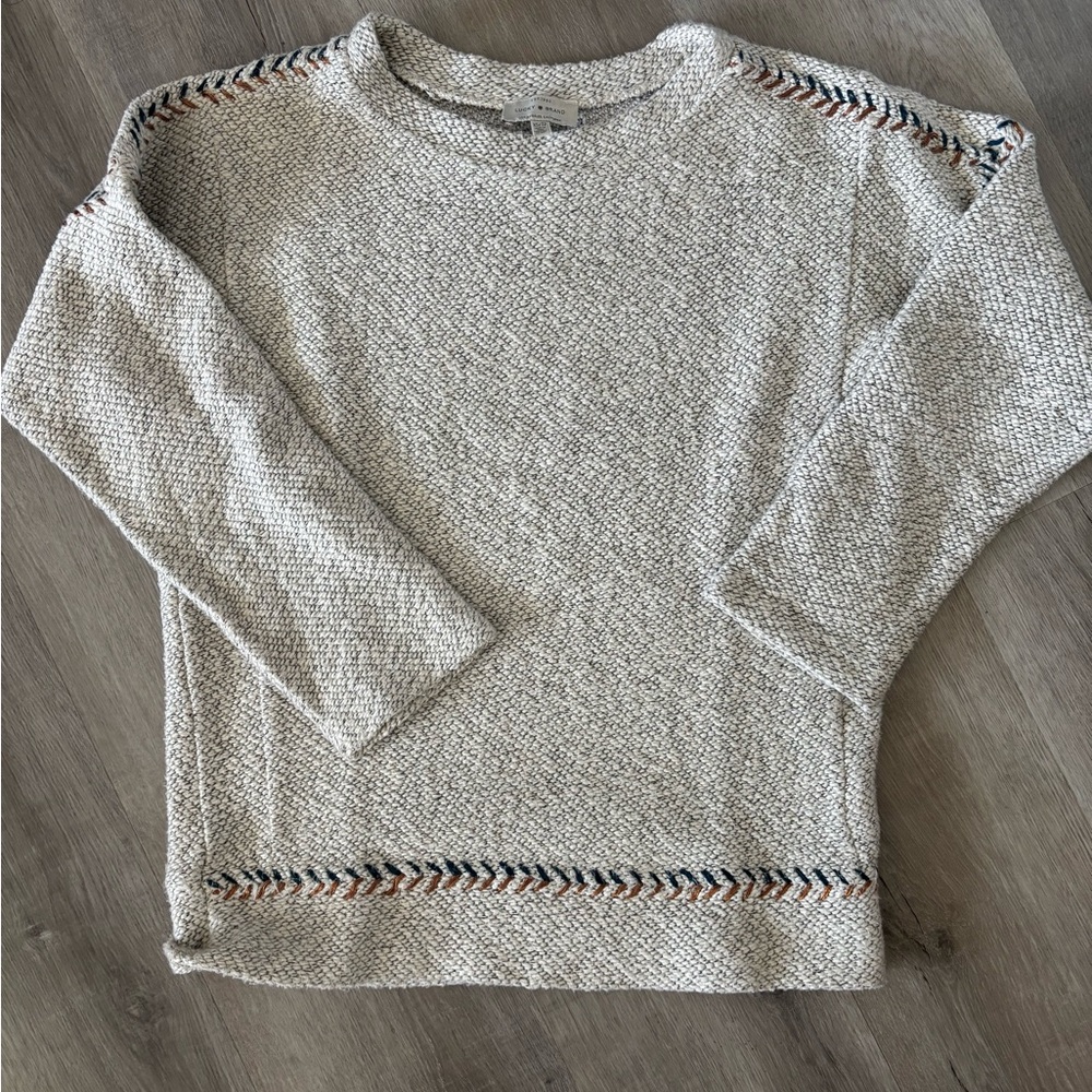 Lucky Brand Gray Crew Neck Sweater with Soft Texture and Decorative Knit Details